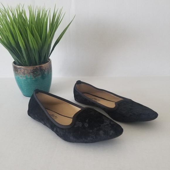 Charles Albert Shoes - Charles Albert Black Velvet Flats